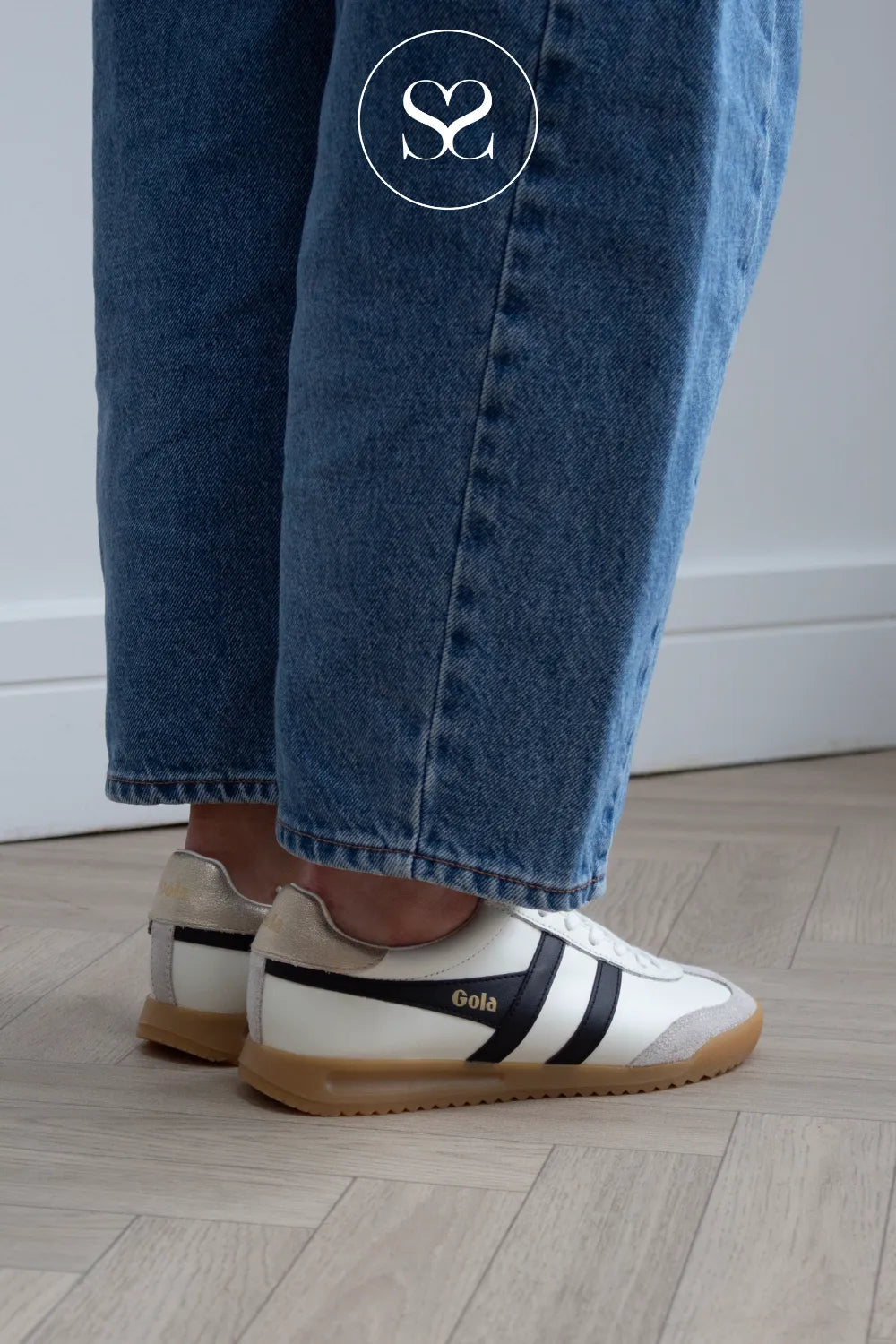 Gola Retro White & Black Trainers - Torpedo CLB622XB