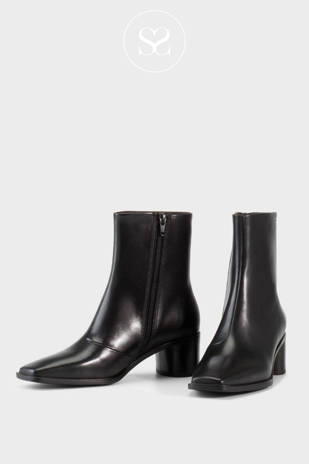 Black leather Ankle boots with a mid heel and Zip Closure