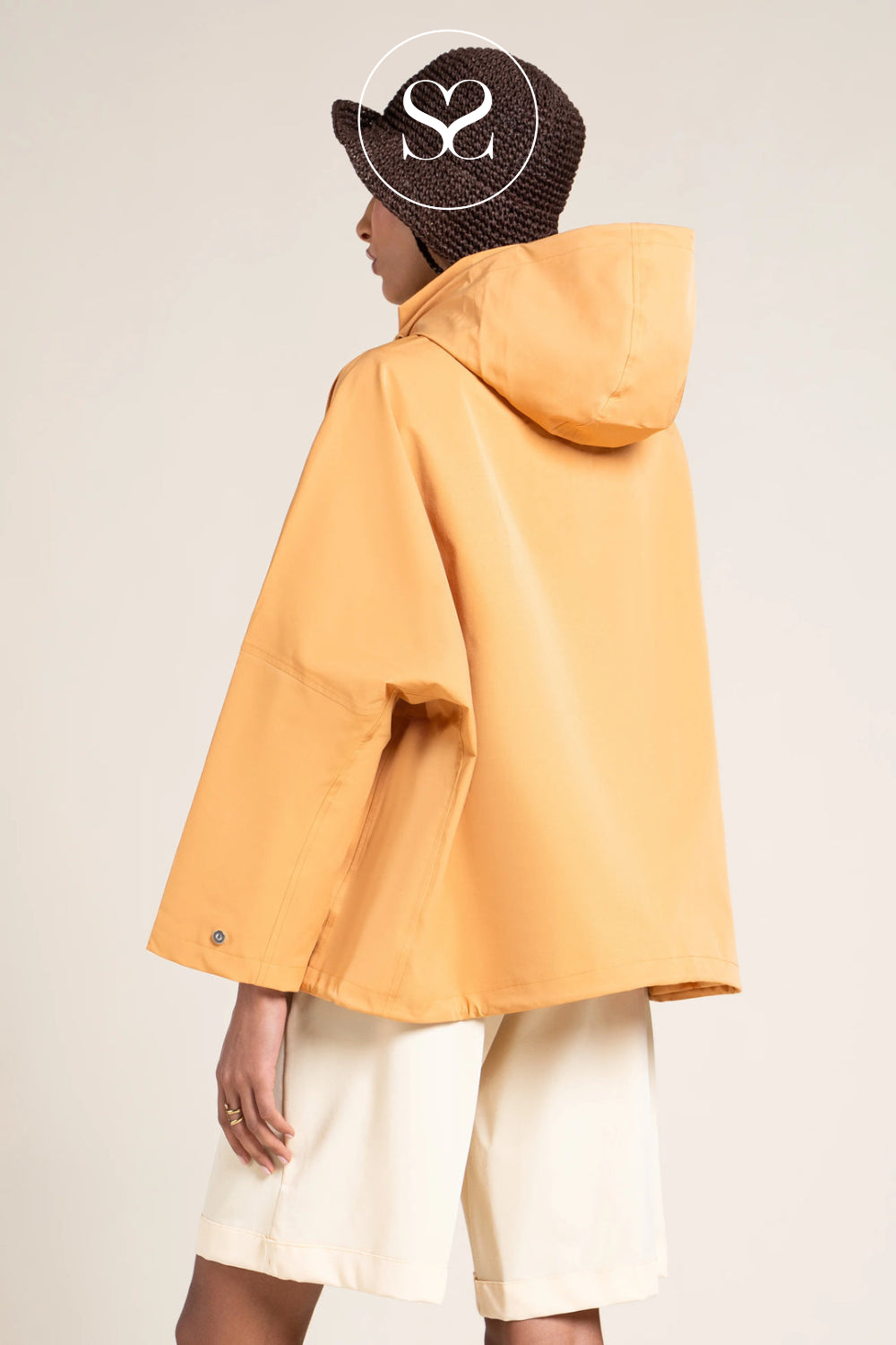Flotte Cropped Cape with a Removable Hood - Ireland