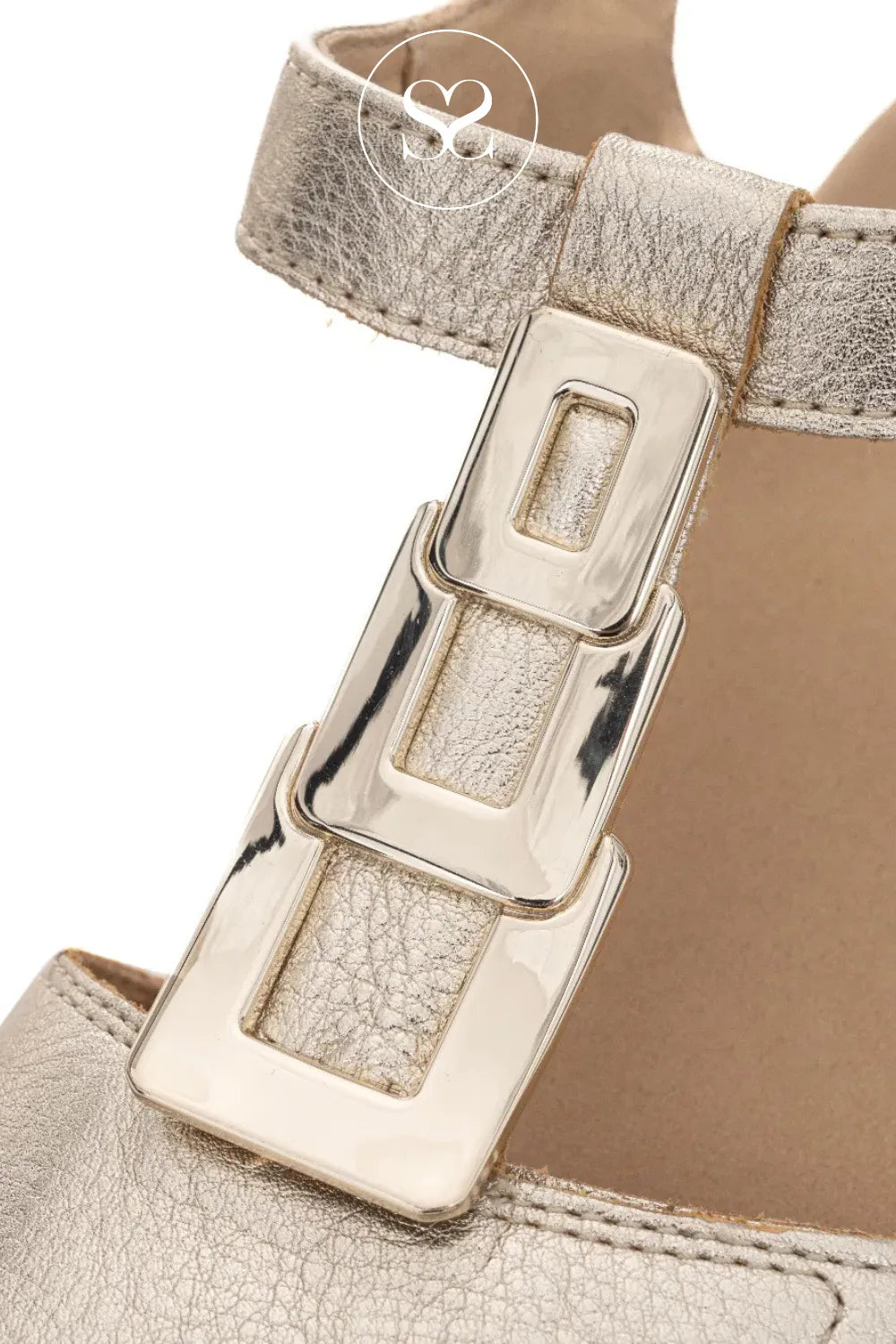 Ara gold Walking Sandals 1234804