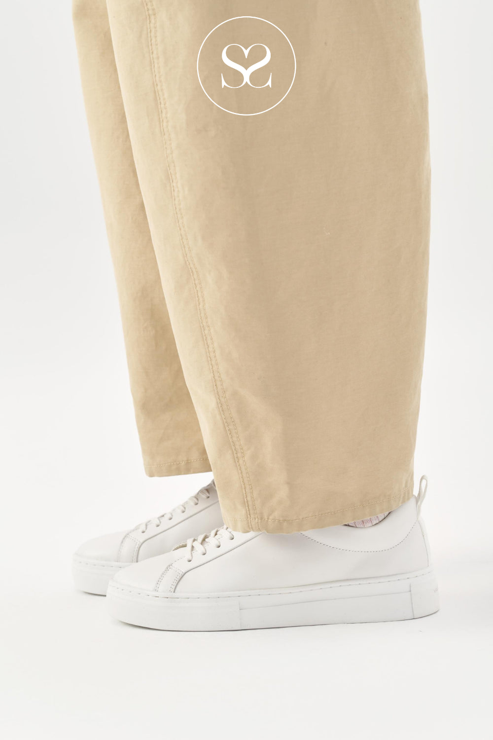 Vagabond White Sneakers wIth Padded Collar -Ireland