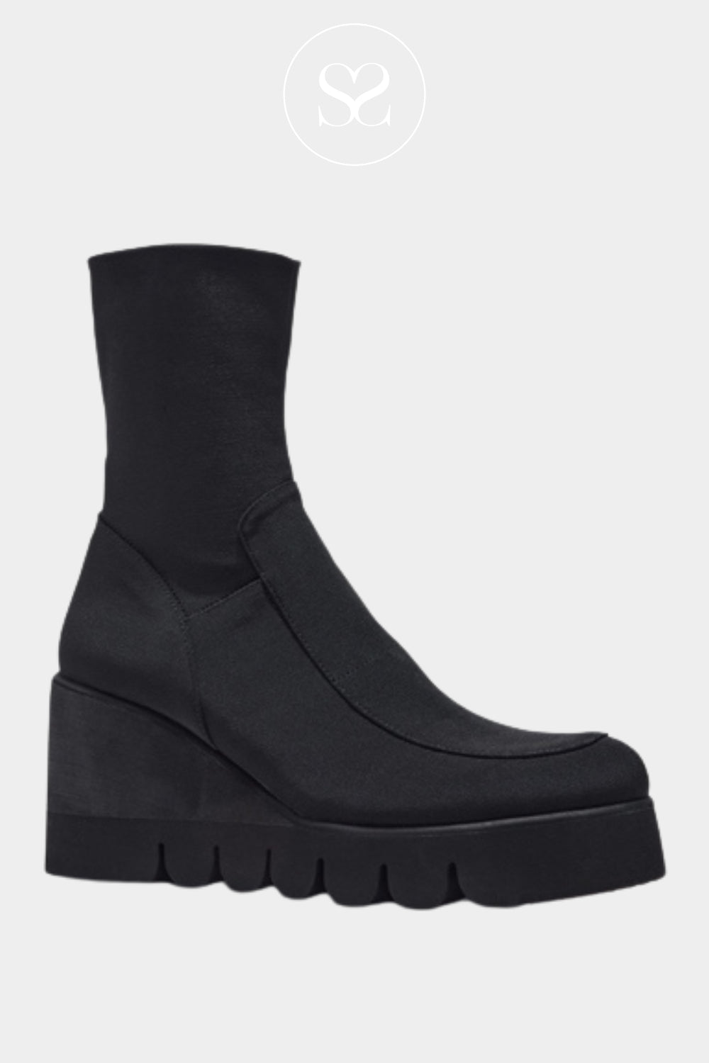 CARL SCARPA BLACK STRETCH WEDGE PULL ON BOOTS LAINIE