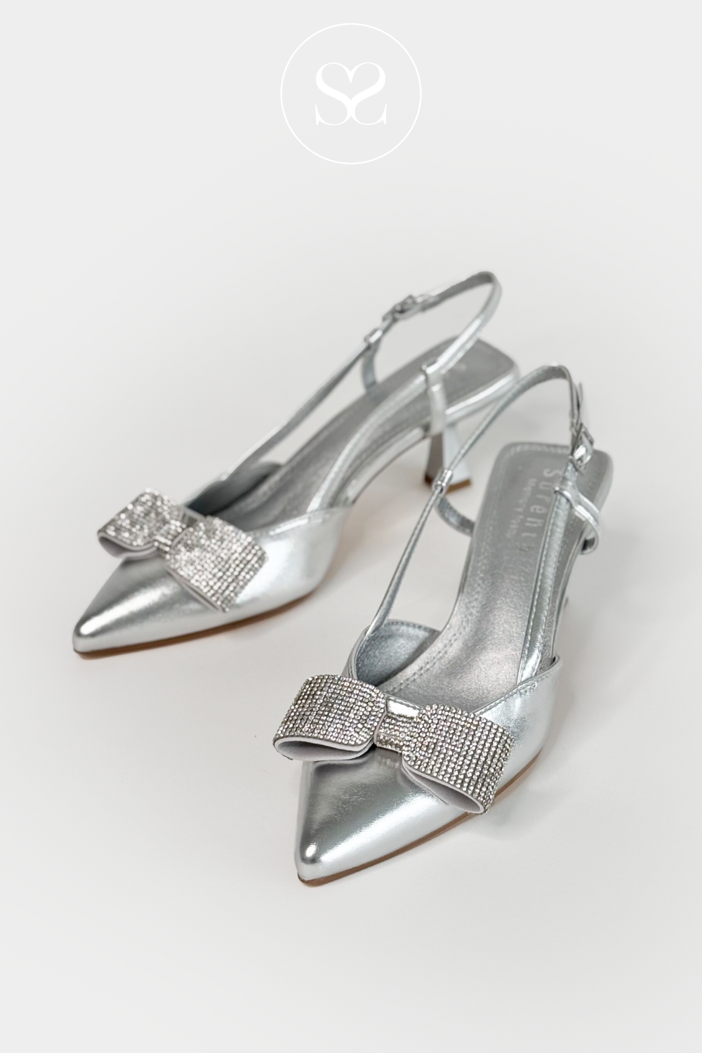 SORENTO WRIGHTS SILVER SLINGBACK POINTED TOE SHOES. ADJUSTABLE SLINGBACK