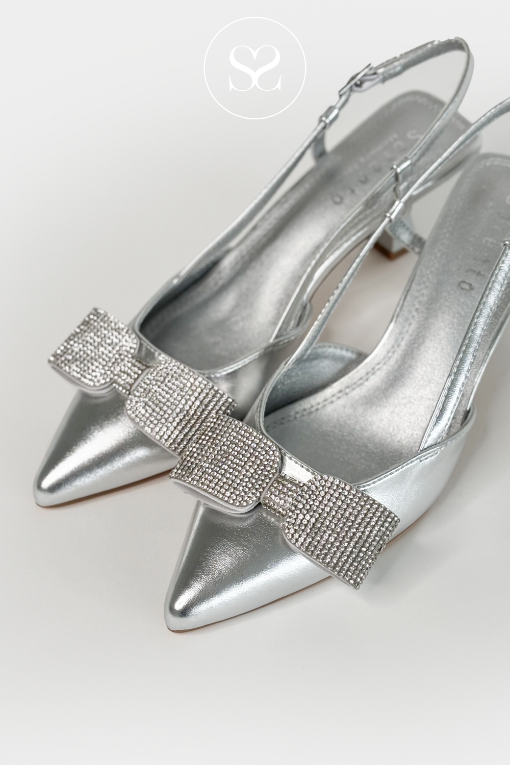 SORENTO WRIGHTS SILVER FAUX LEATHER SLINGBACK SHOES. OCCASION SHOES