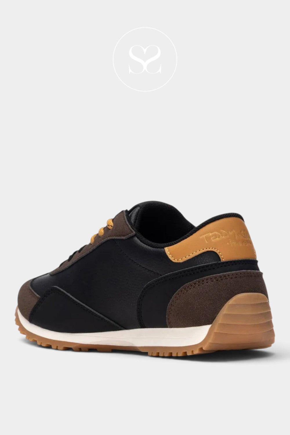 Comfortable everyday trainer with rubber non slip sole