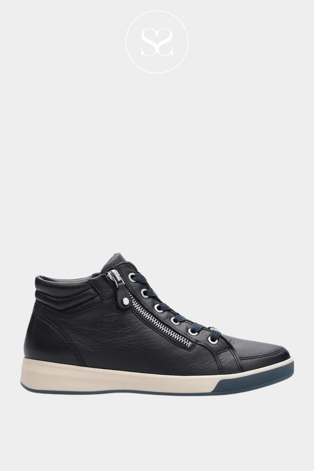 Hi top trainer boots 2025
