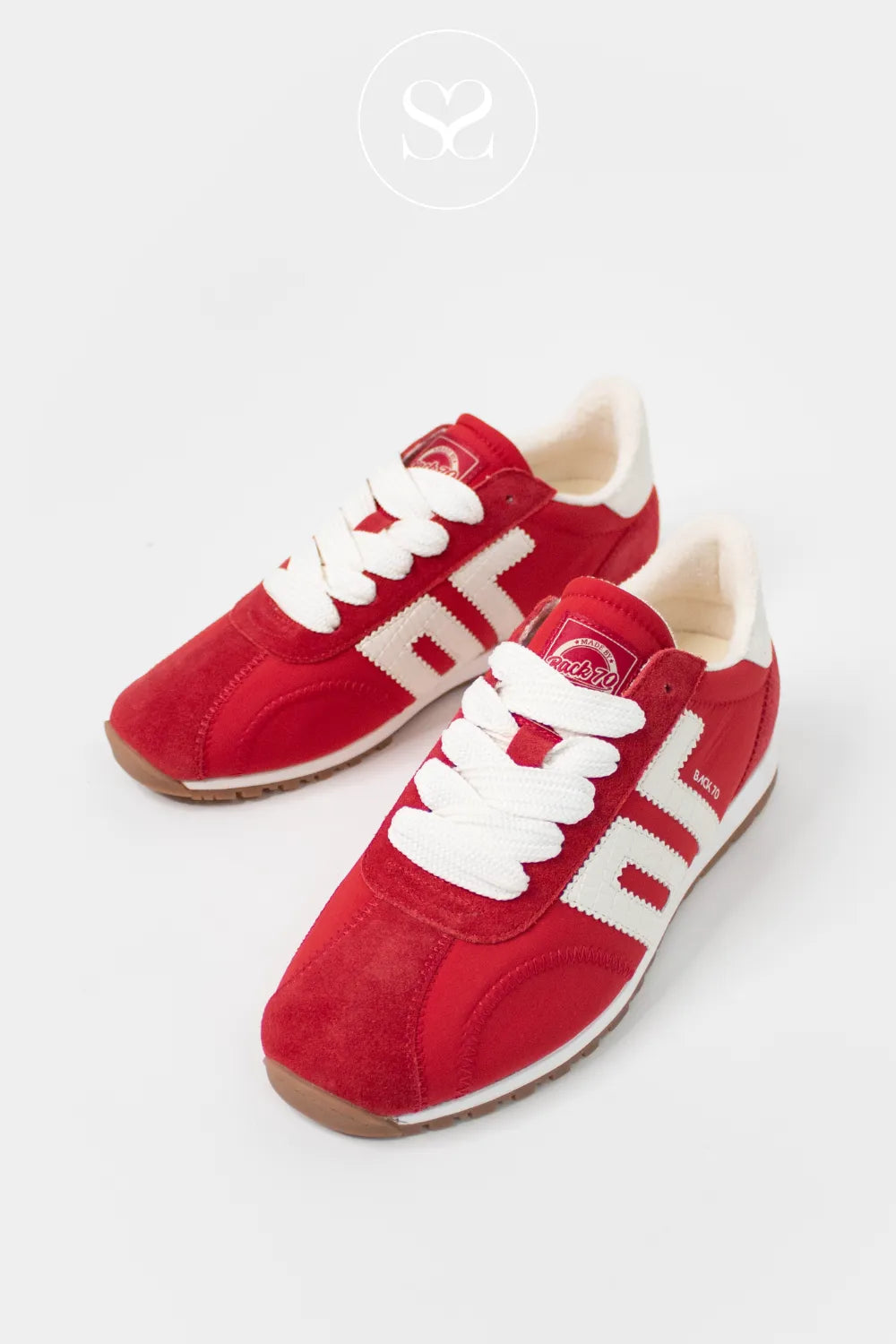 Red Back 70 trainers.