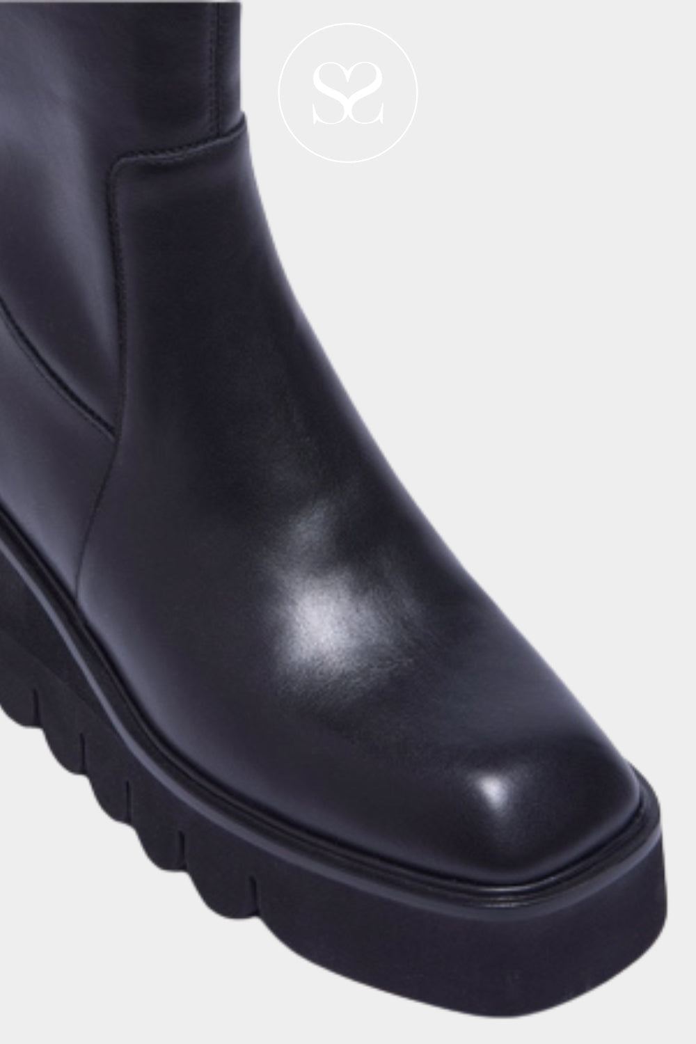 CARL SCARPA BLACK LEATHER SOCK BOOTS WITH SQUARE TOE ARIELLA