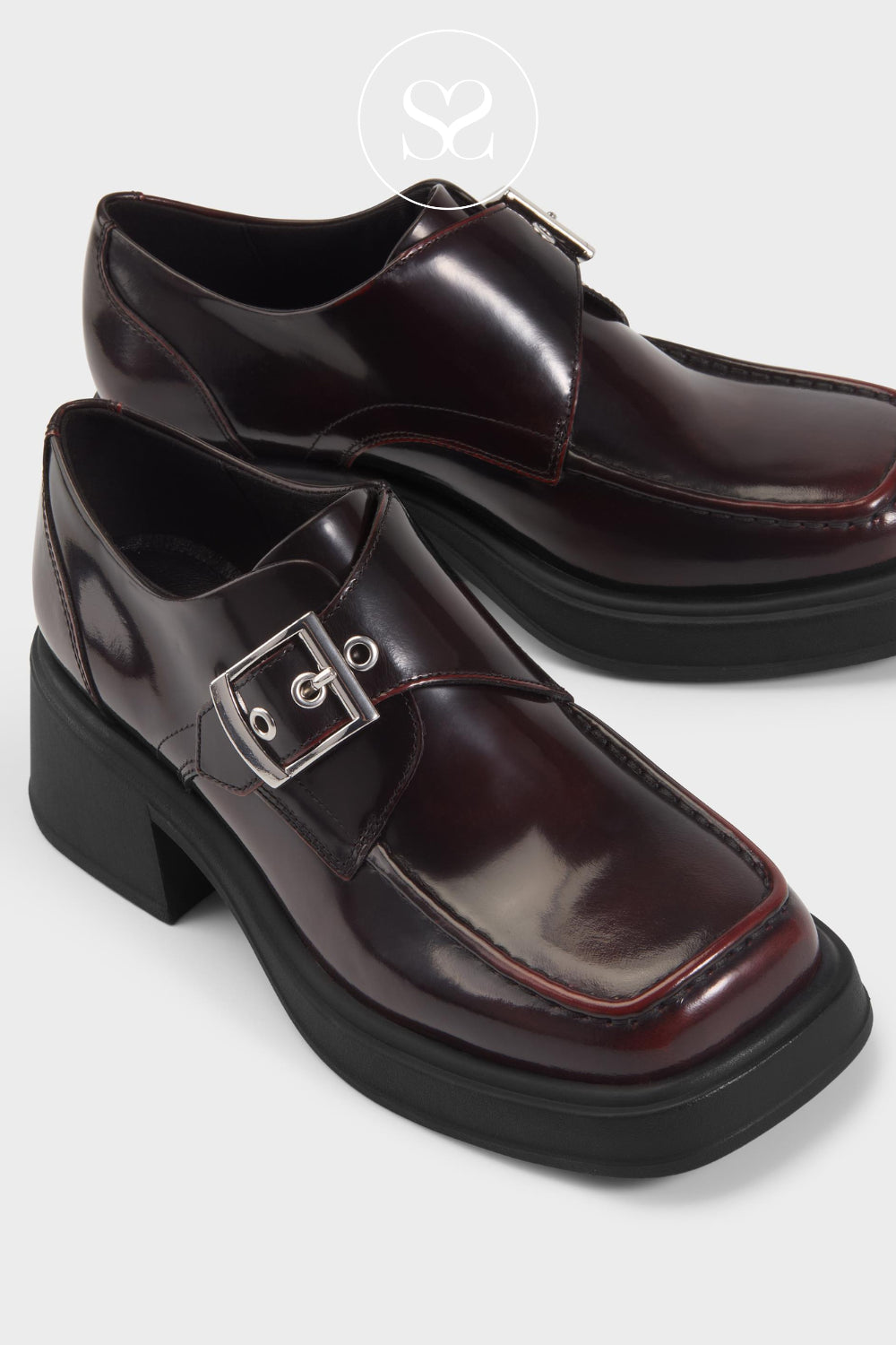 OXBLOOD RED/ BURGANDY CHUNKY SHOES FOR WOMEN WITH BLOCK HEEL, SILVER BUCKLE AND SQUARED TOE FROM VAGABOND