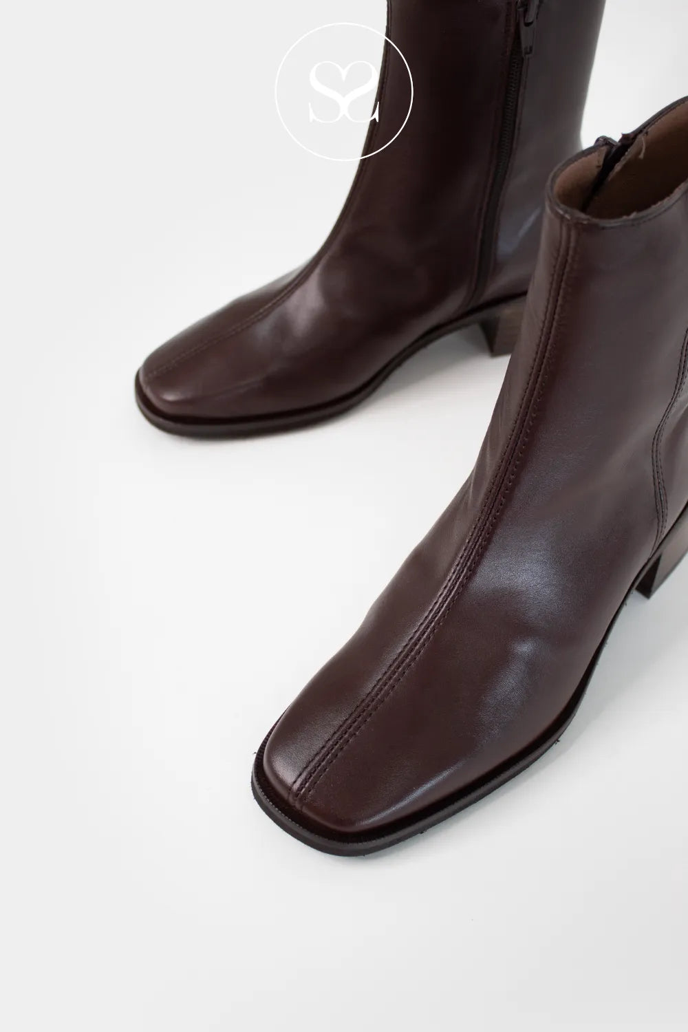 WONDERS CHOCOLATE BROWN BLOCK HEEL ANKLE BOOTS D-1601 FOR WOMEN MADE WITH SOFT SPANISH LEATHER FOR ALL DAY COMFORT