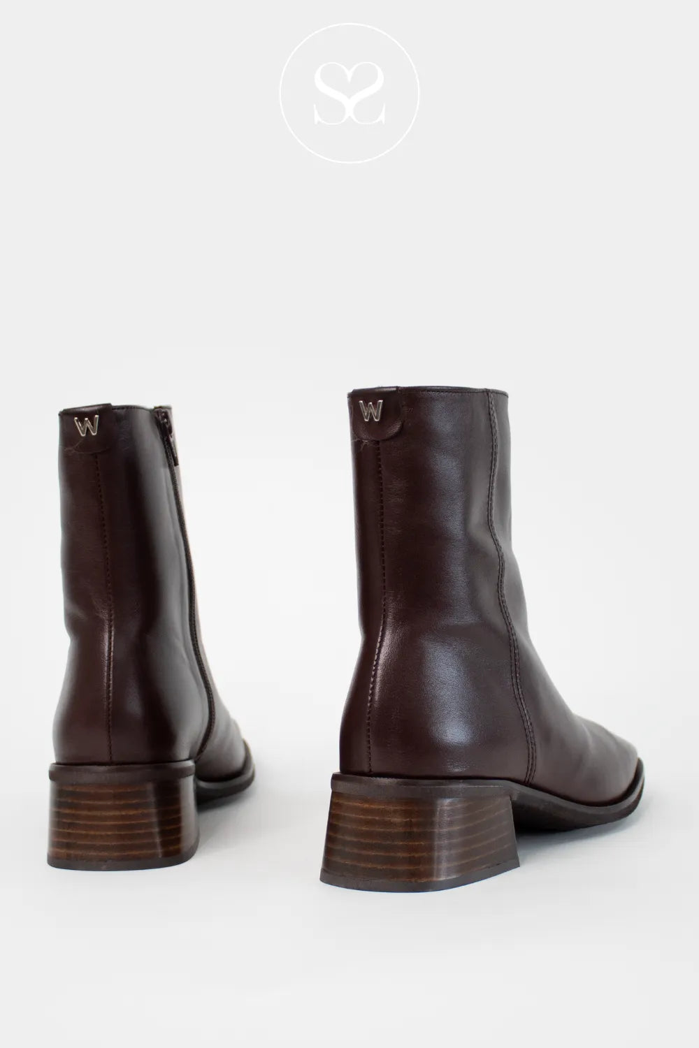 WONDERS CHOCOLATE BROWN BLOCK HEEL ANKLE BOOTS D-1601 FOR WOMEN WITH DISCREET SIGNATURE 'W' LOGO