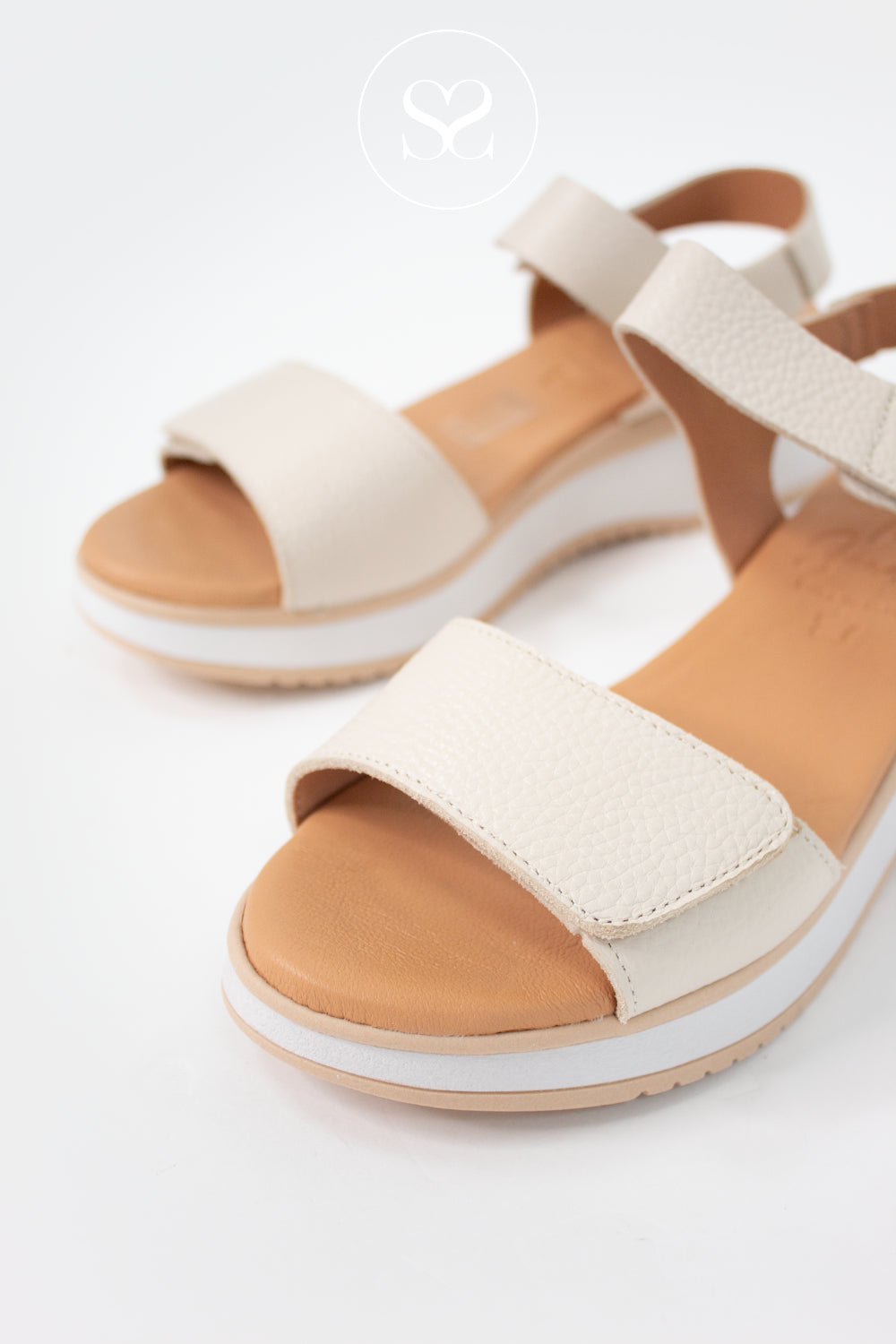 Oh My Sandals Off-White Wedge Walking Sandals 5942