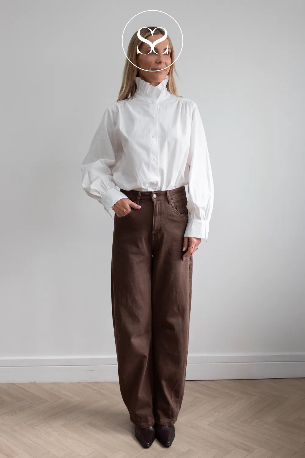 White High-Collar Shirt — R6036