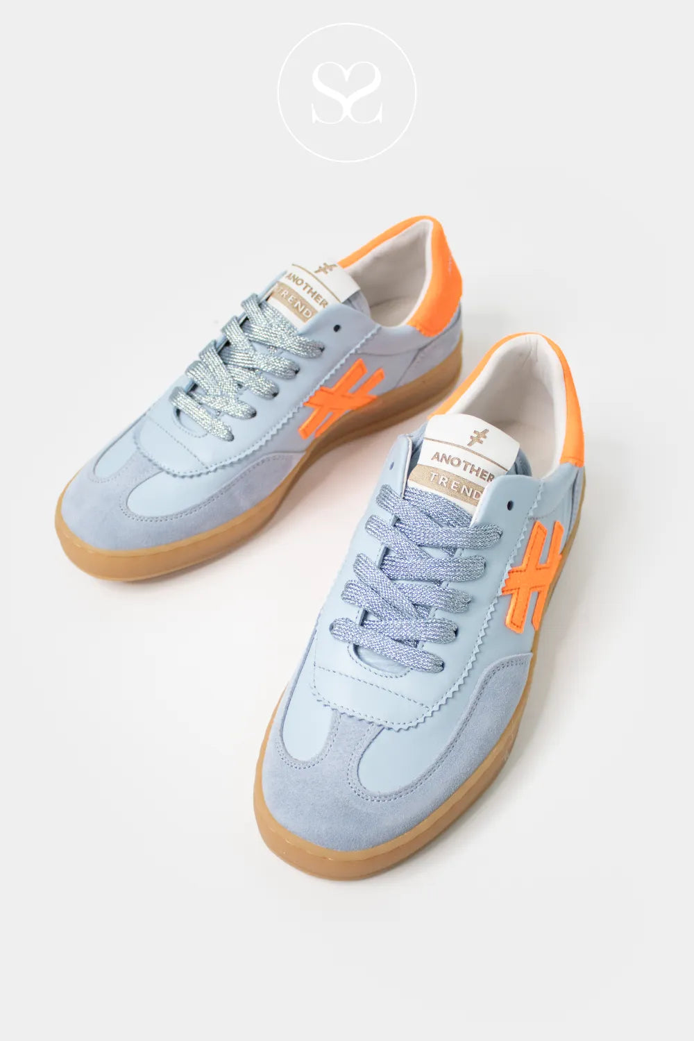 Another Trend Blue Trainers - A032-0429 with a blue suede toe cap and striking orange logo details