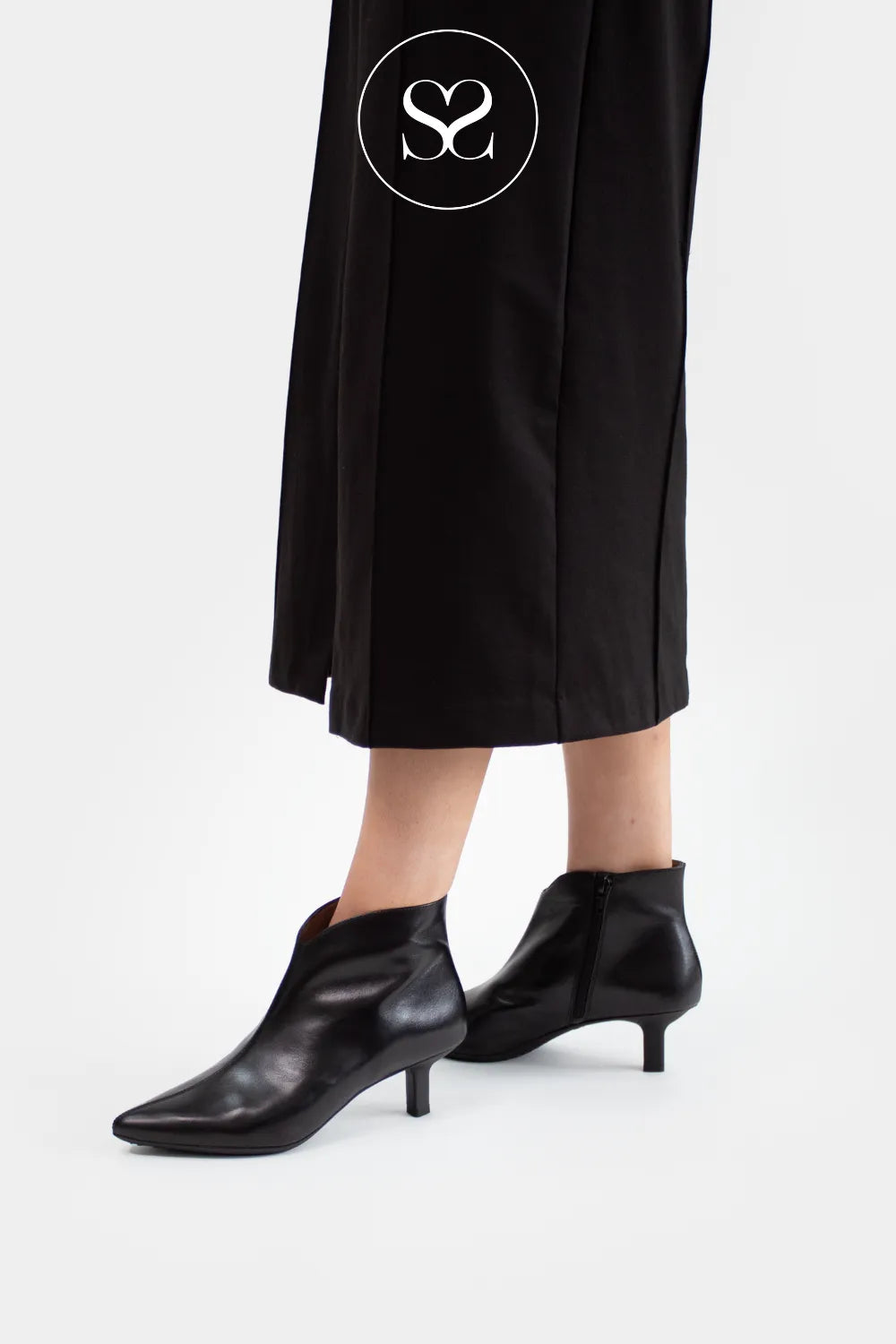 WONDERS BLACK POINTED TOE ANKLE BOOTS G-7120 FOR WOMEN WITH KITTEN HEEL AND LOW V CUT DETAIL