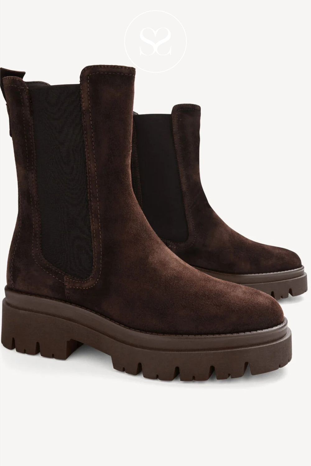 Tamaris brown suede chelsea boots. Biker boots. Pull on chelsea style. Chunky sole.