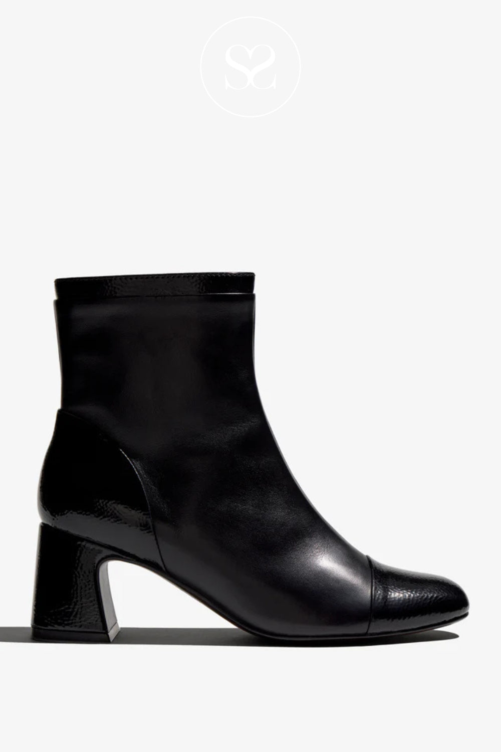 REGARDE LE CIEL BLACK LEATHER ANKLE BOOT FOR WOMEN MYA-01