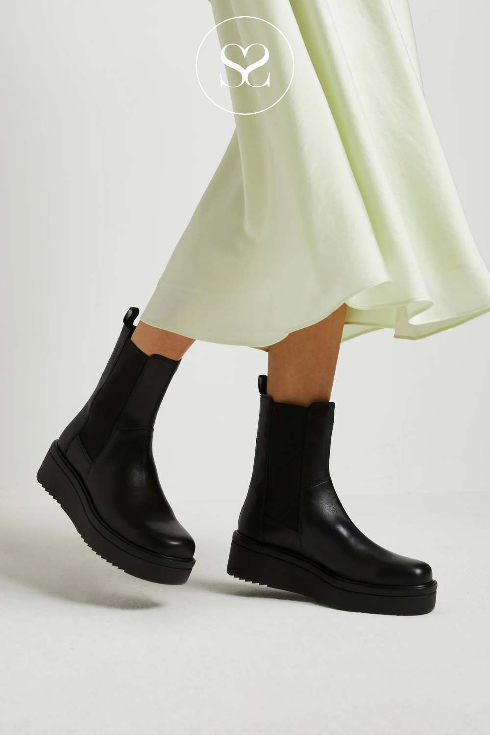 Vagabond Shoemakers - Tara black mid-calf pull on boots for women