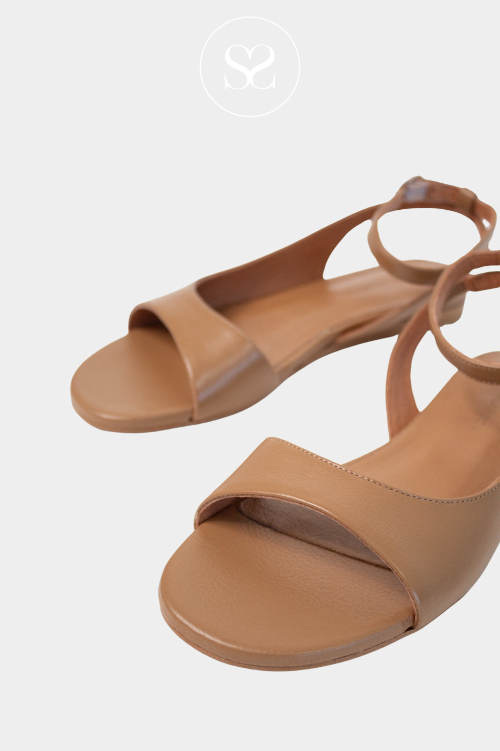 Angel Alarcon Camel Flat Sandals with Wrap-around ankle strap Luna