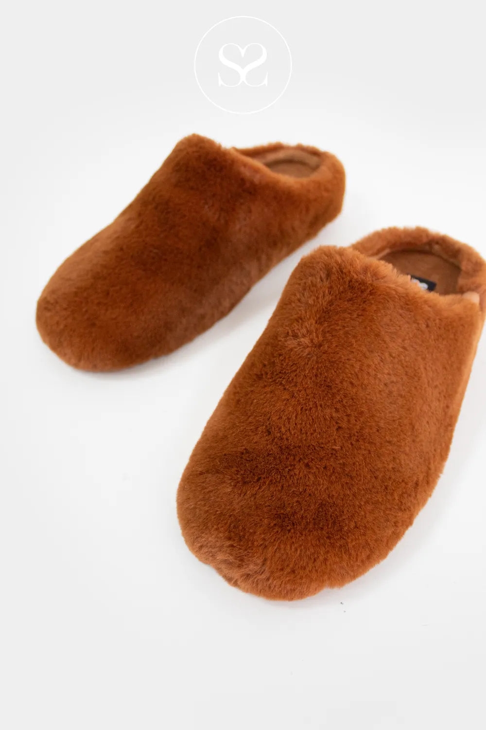 ANOTHER STEP TAN FAUX FUR SLIDER SLIPPERS 06068015