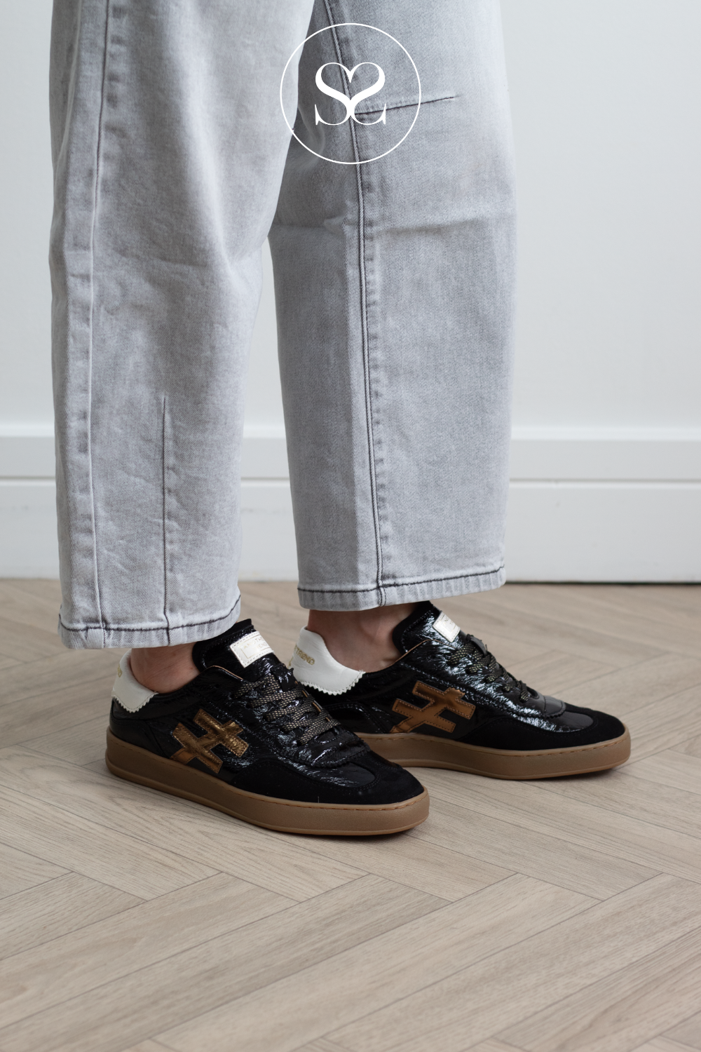 Another Trend Black Patent Trainers A032-92