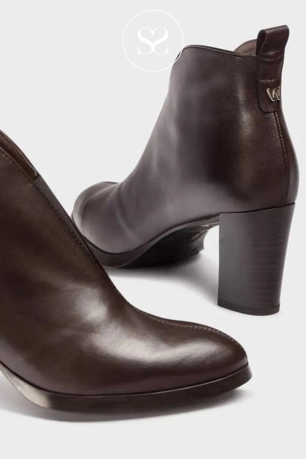 WONDERS CHOCOLATE BROWN POINTED HEELED ANKLE BOOTS - L-1112 for women made from soft spanish leather for all day comfort