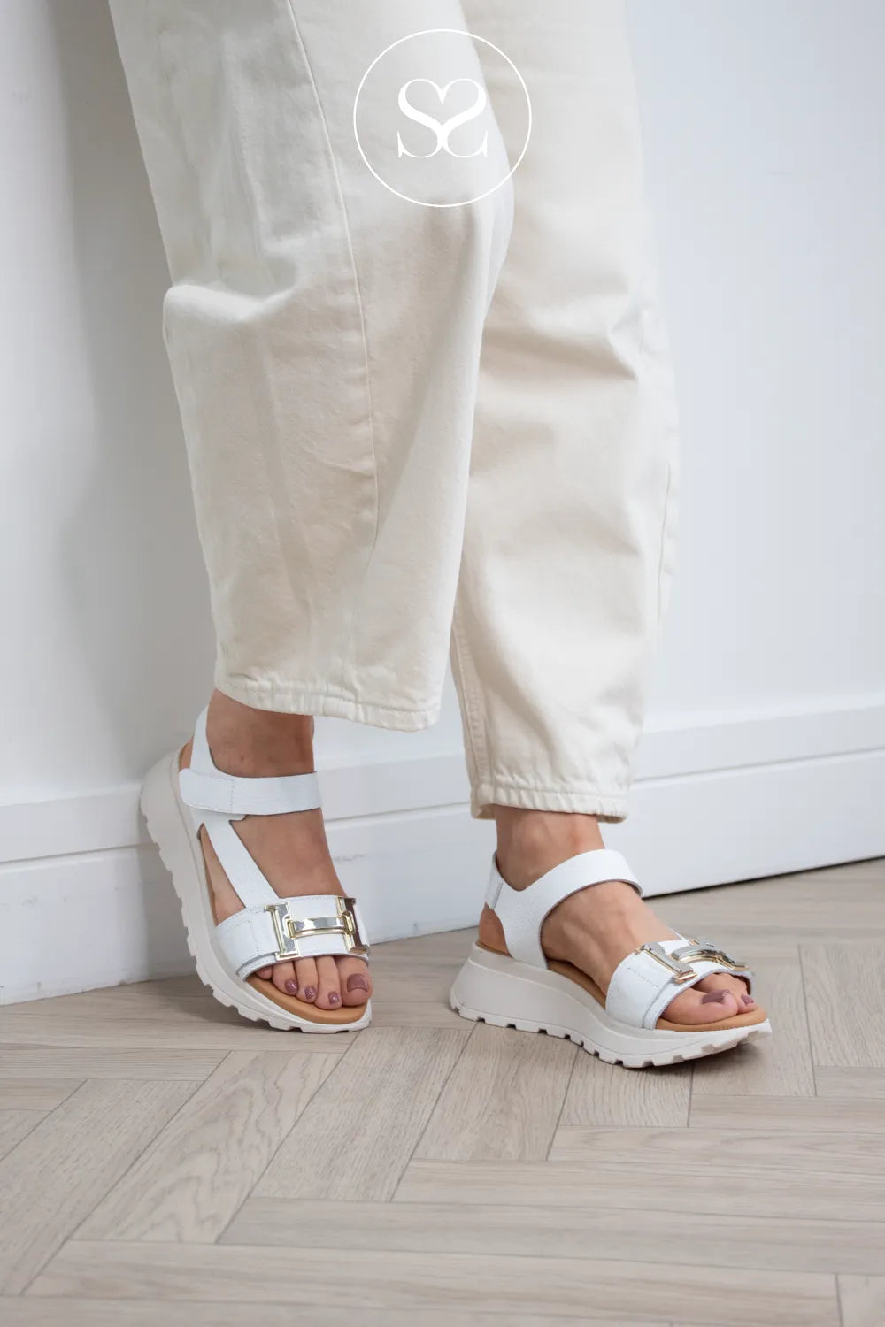 Oh My Sandals White Walking Sandals 5953