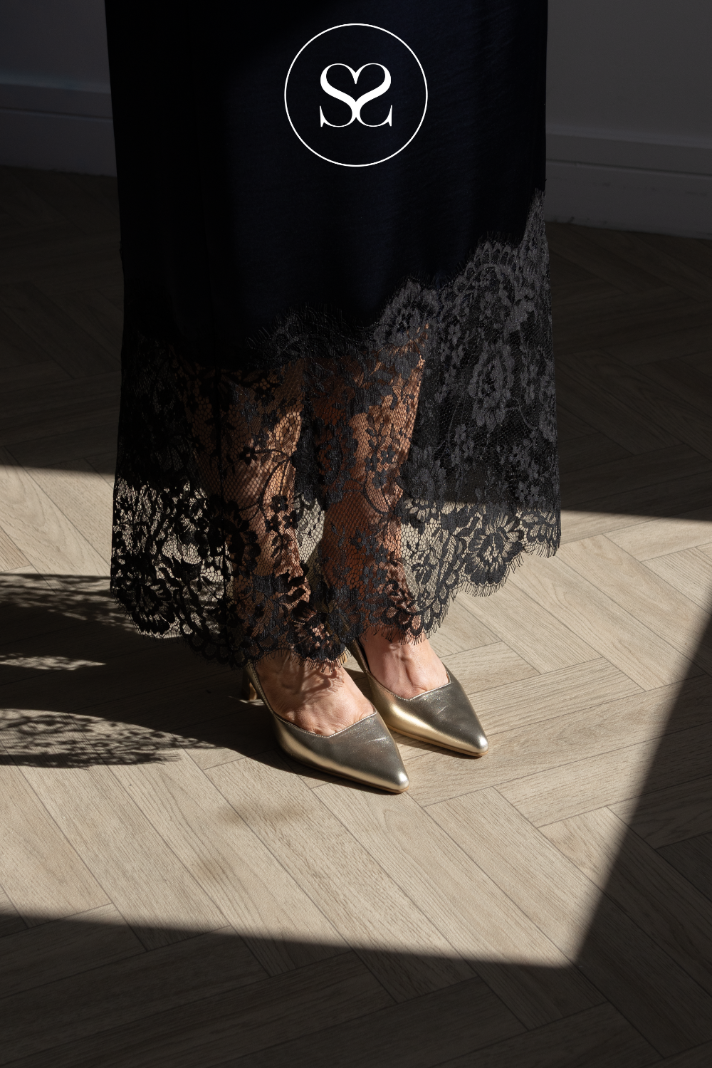 LODI GENIUS GOLD LEATHER FLARED HEEL COURT SHOES
