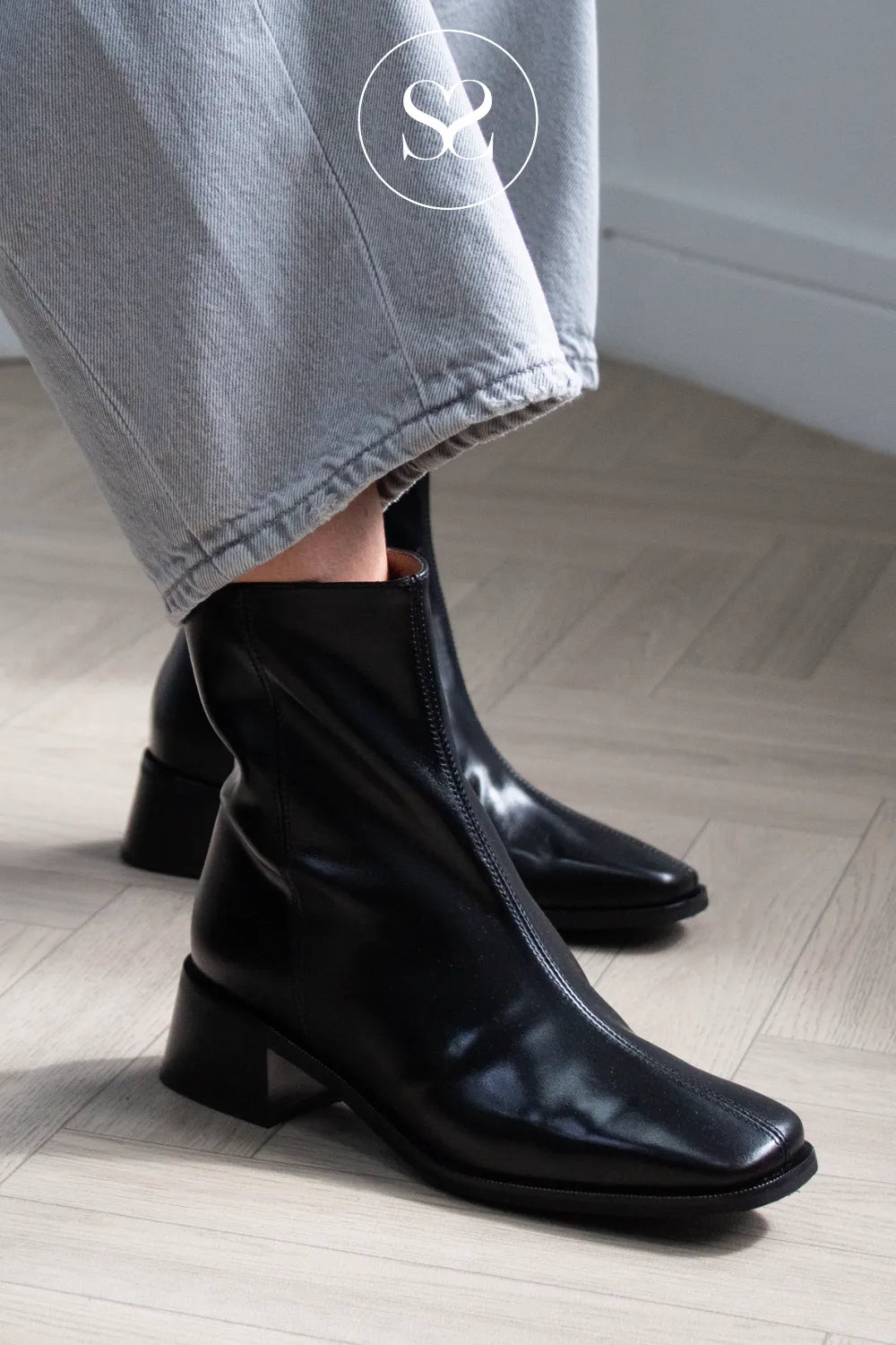Wonders Chocolate Brown Block Heel Ankle Boots D-1601
