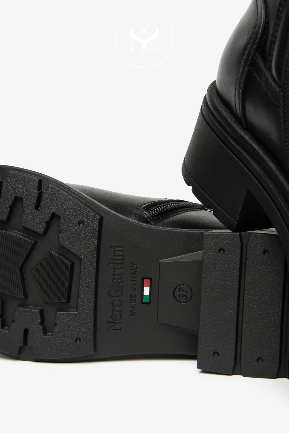 NERO GIARDINI BLACK LEATHER ANKLE BOOTS WITH SIDE ZIP IRELAND