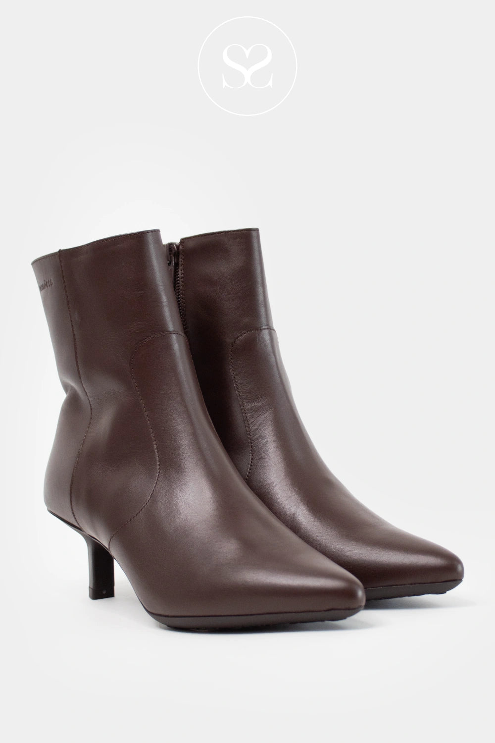 WONDERS CHOCOLATE BROWN POINTED TOE KITTEN HEEL ANKLE BOOTS G-7111