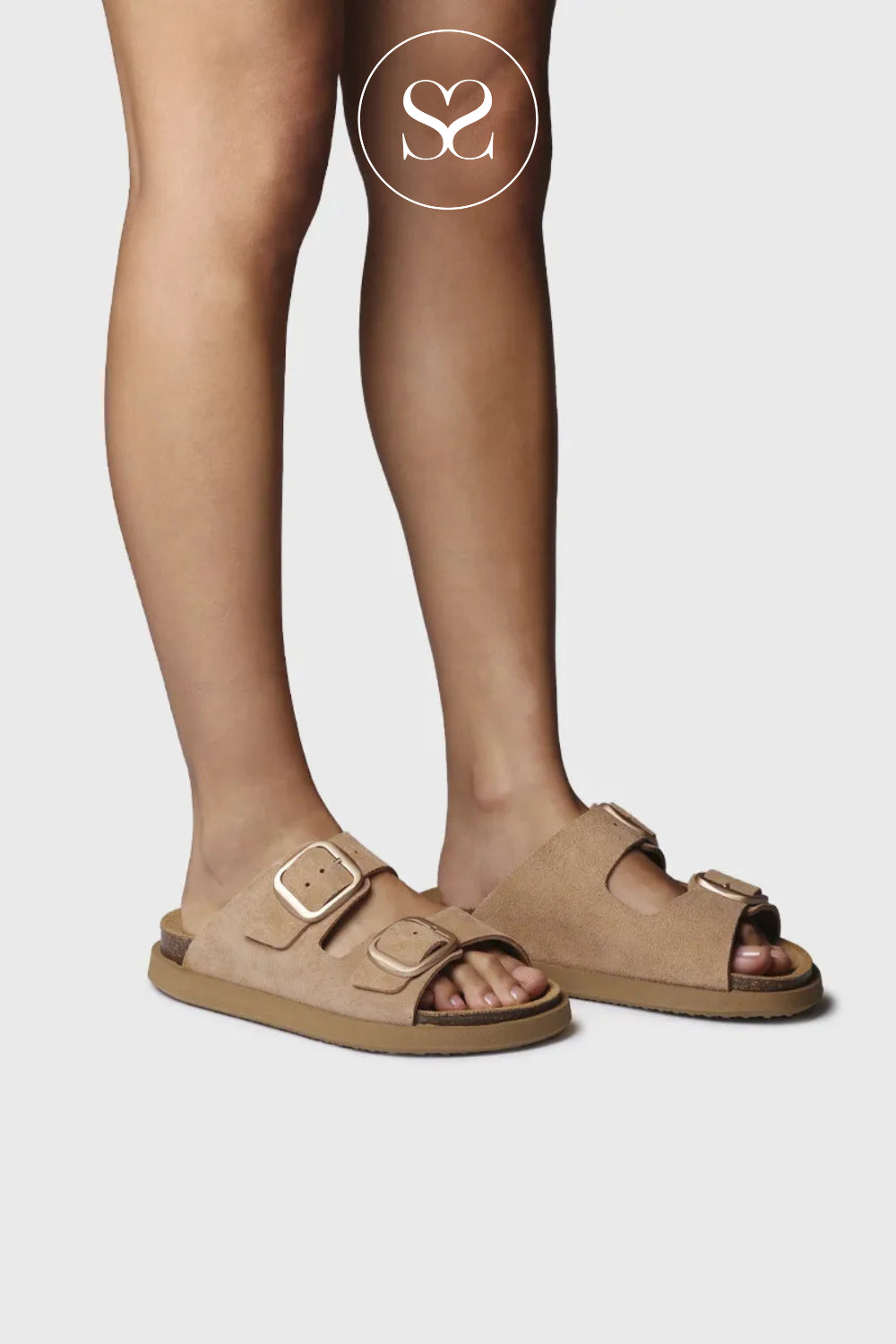 Toni Pons Beige slider sandals
