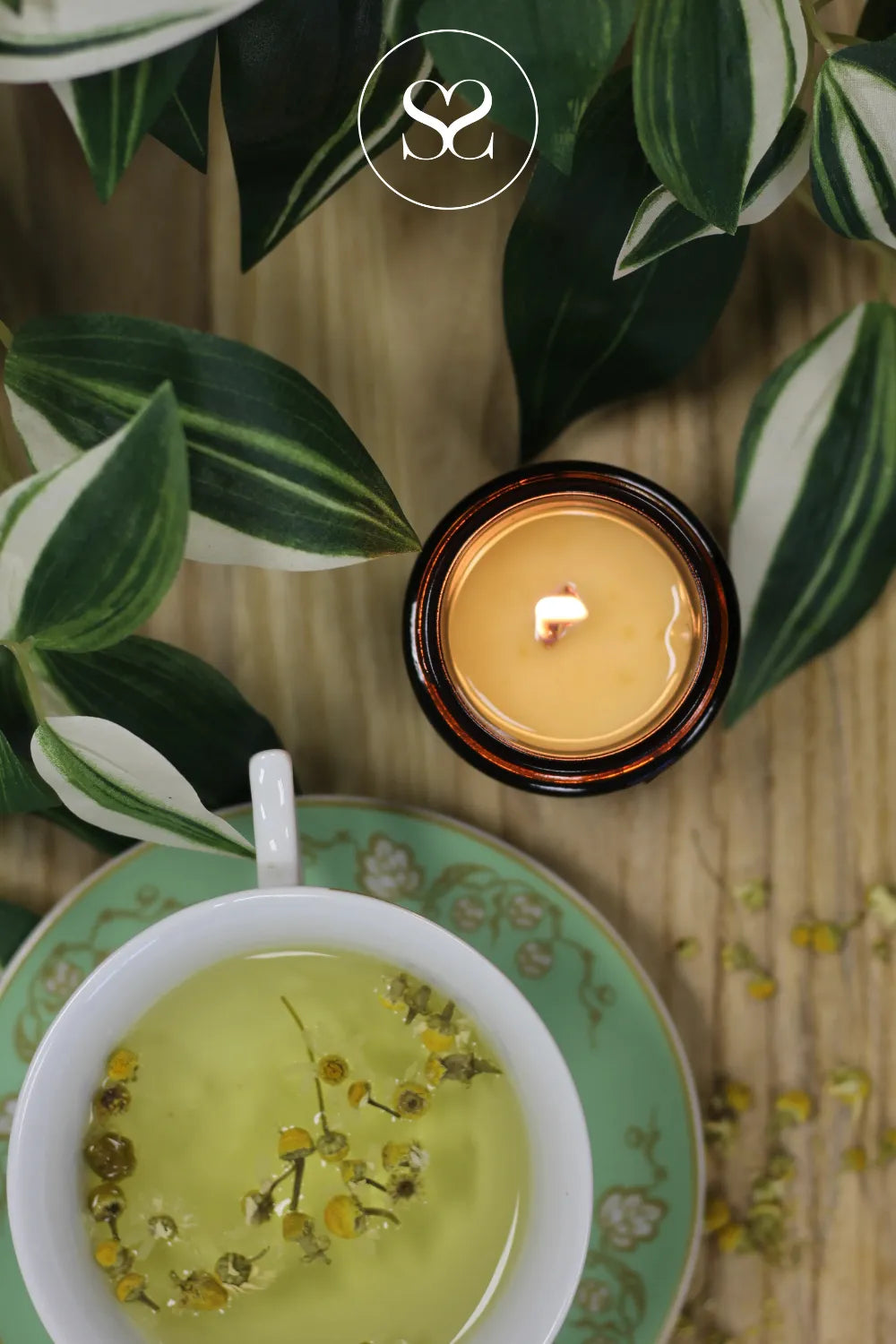 FLOWER CHILD CANDLE - LAKESIDE DAYDREAM NATURAL SCENTED CANDLES