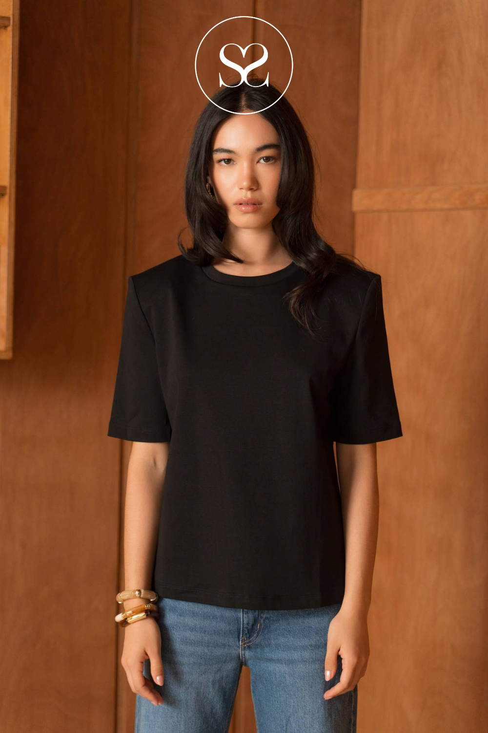 Black Boxy T-shirt with Shoulder Pads — JW062