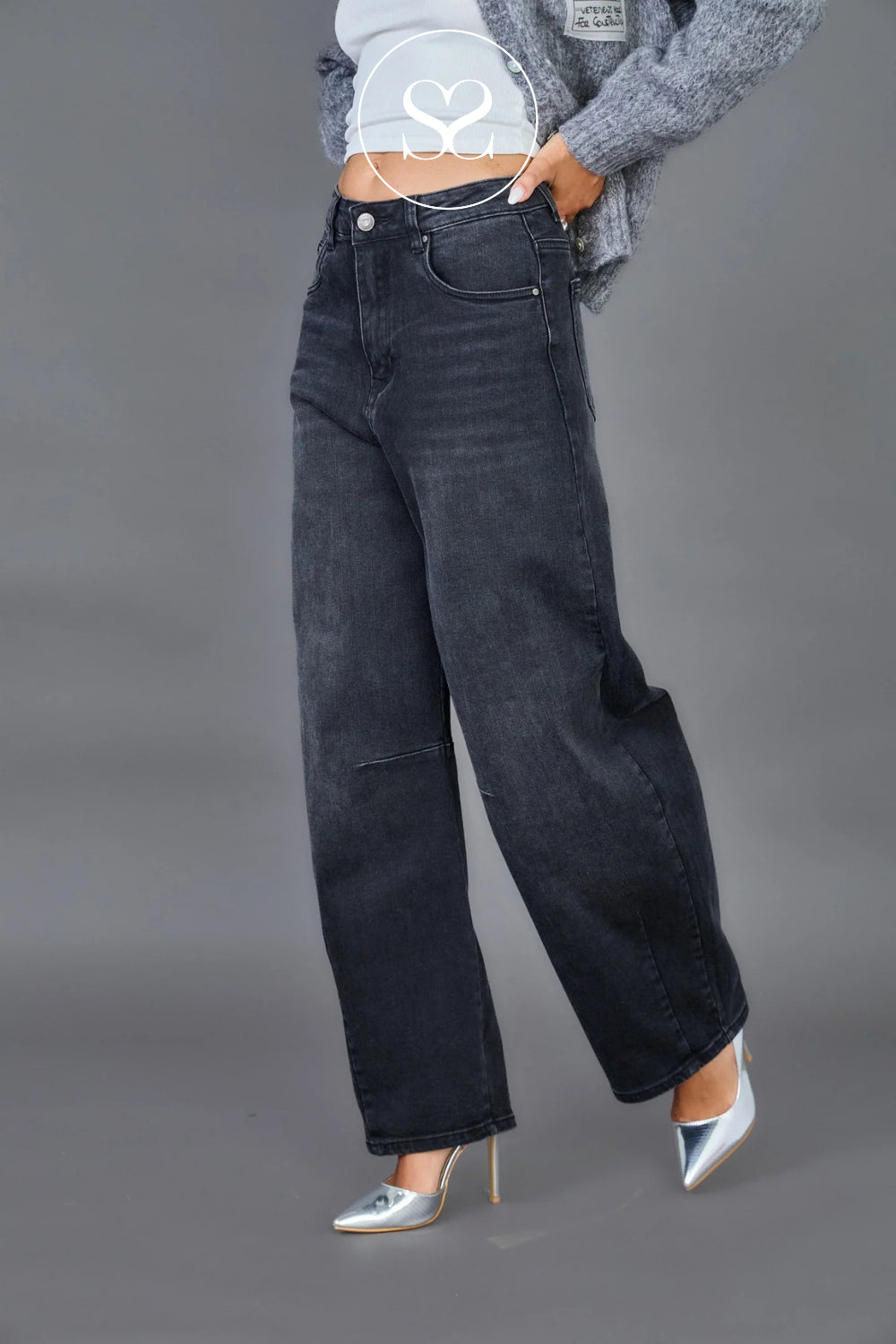 Black Barrel Jeans - Louisa