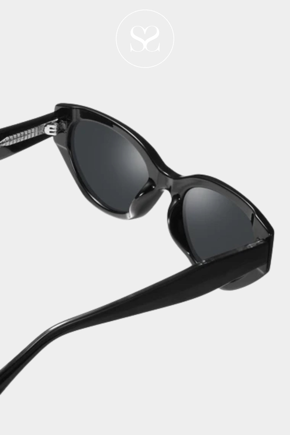 Eco Shades Black Cat-eye Sunglasses - Palma