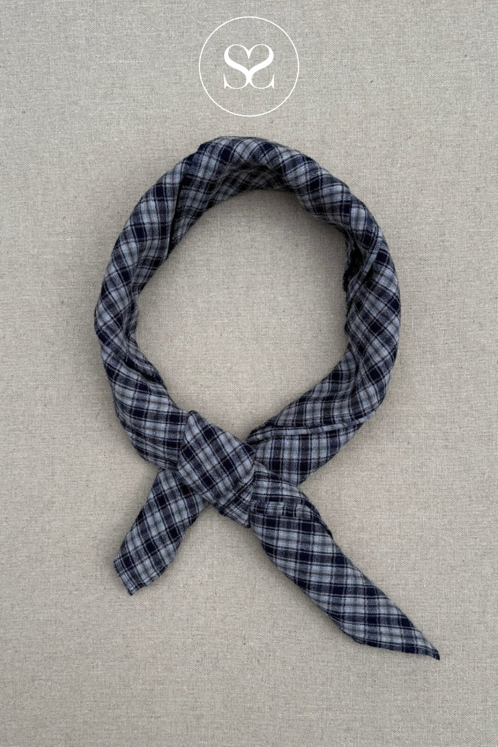Boii Grey/Navy Check Neck Scarf - Meny