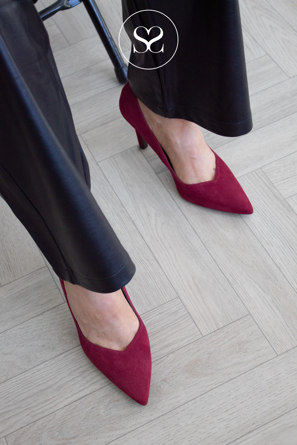 Lodi Burgundy Suede High Heeled Court Shoe — Rabot