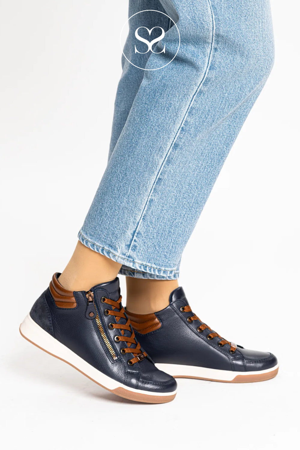 Ara - Navy & Tan High Top Trainers with zip for Women - 12-24499
