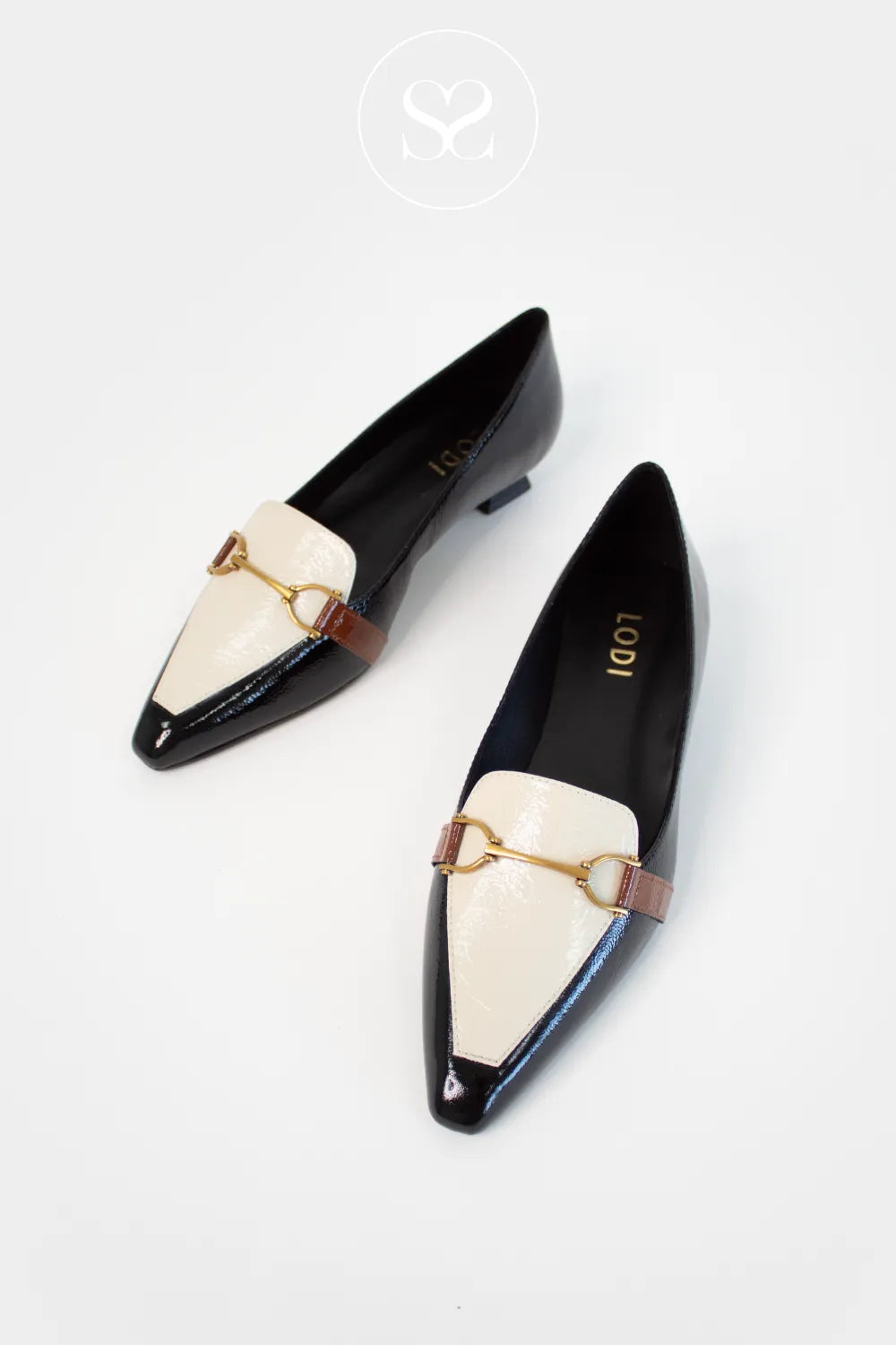 LODI BLACK/IVORY PATENT POINTED TOE LOW FLARED HEEL SHOES BED5530