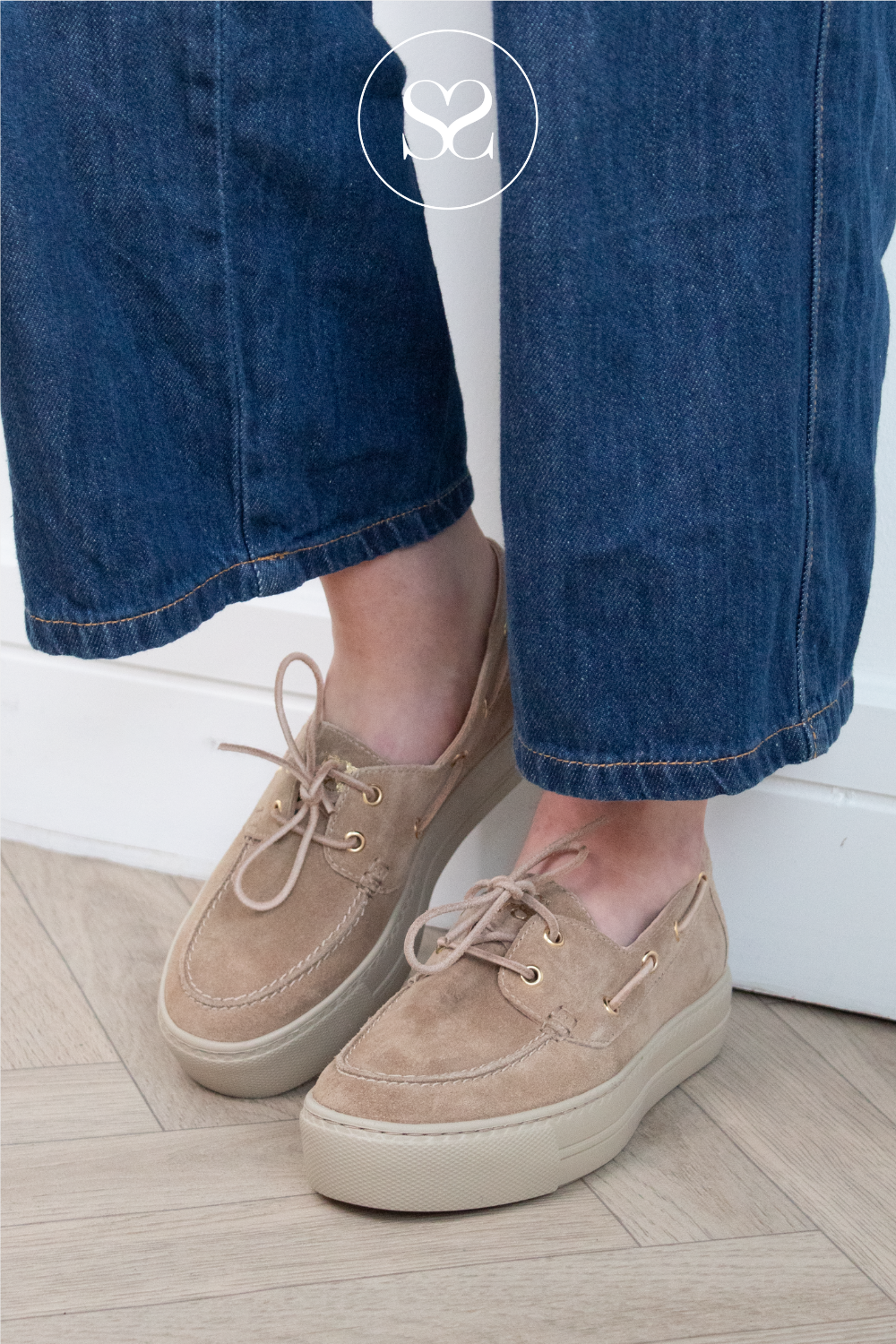 Paul Green 1197 beige suede laced boat shoes with flatform sole