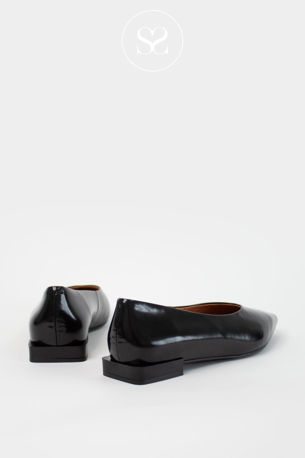 WOMEN'S ANGEL ALARCON BLACK POINTED TOE FLAT PUMPS - NAYU - IRELAND