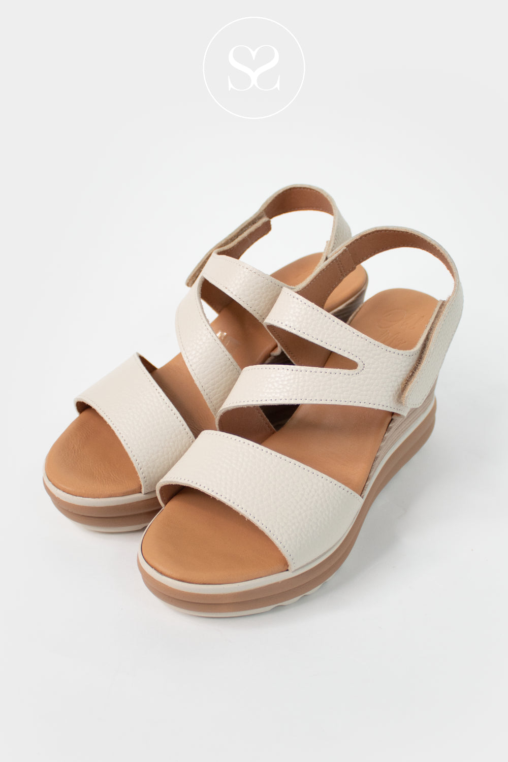 Oh My Sandals Off-White Wedge Sandals 6002