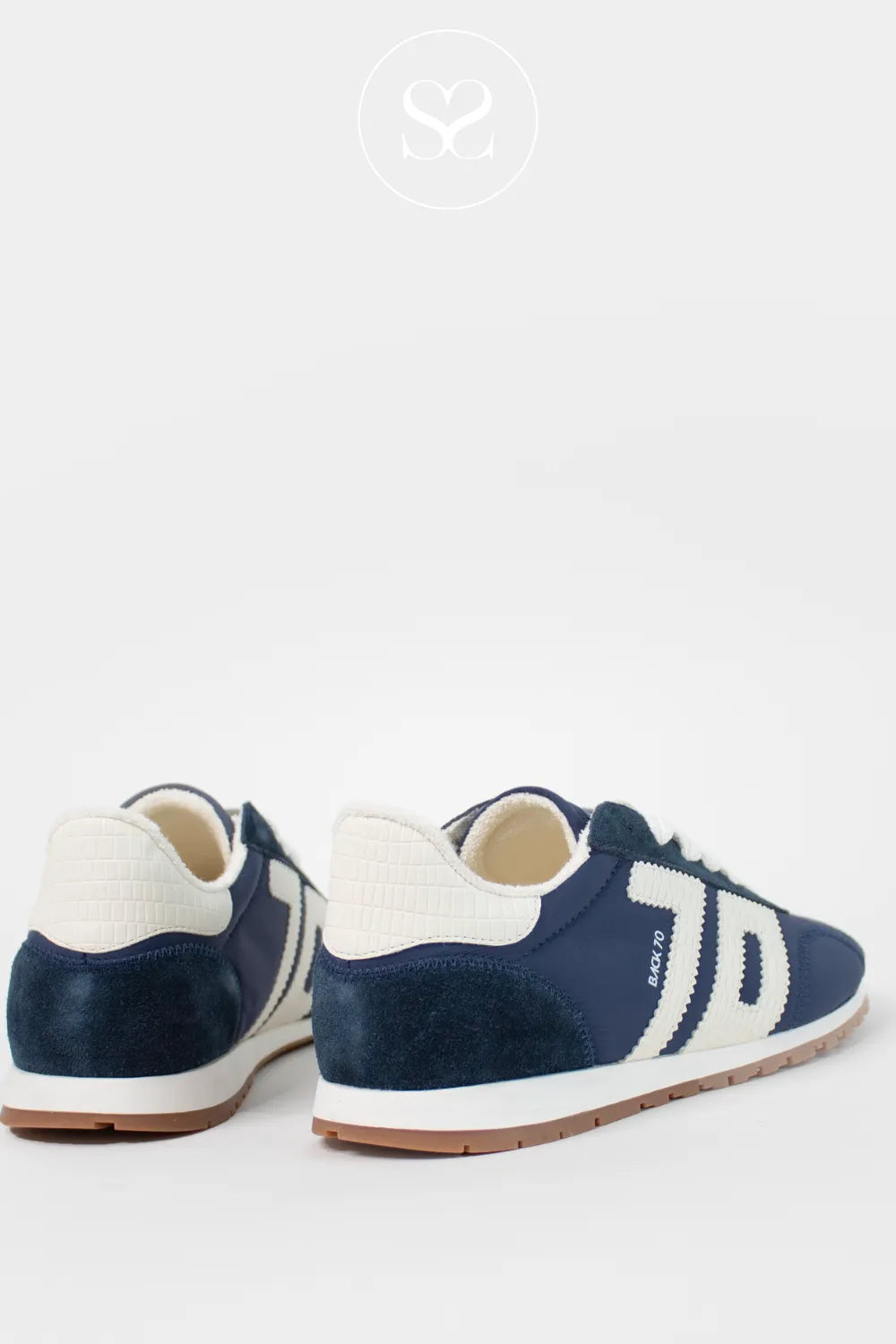 Back 70 Asian navy retro trainers with white laces and logo