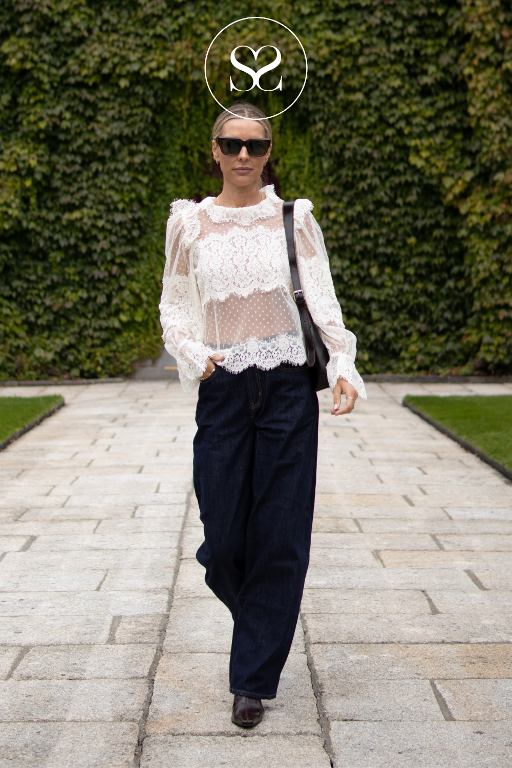 Cream Blouse with Lace Peter Pan Collar — 80996