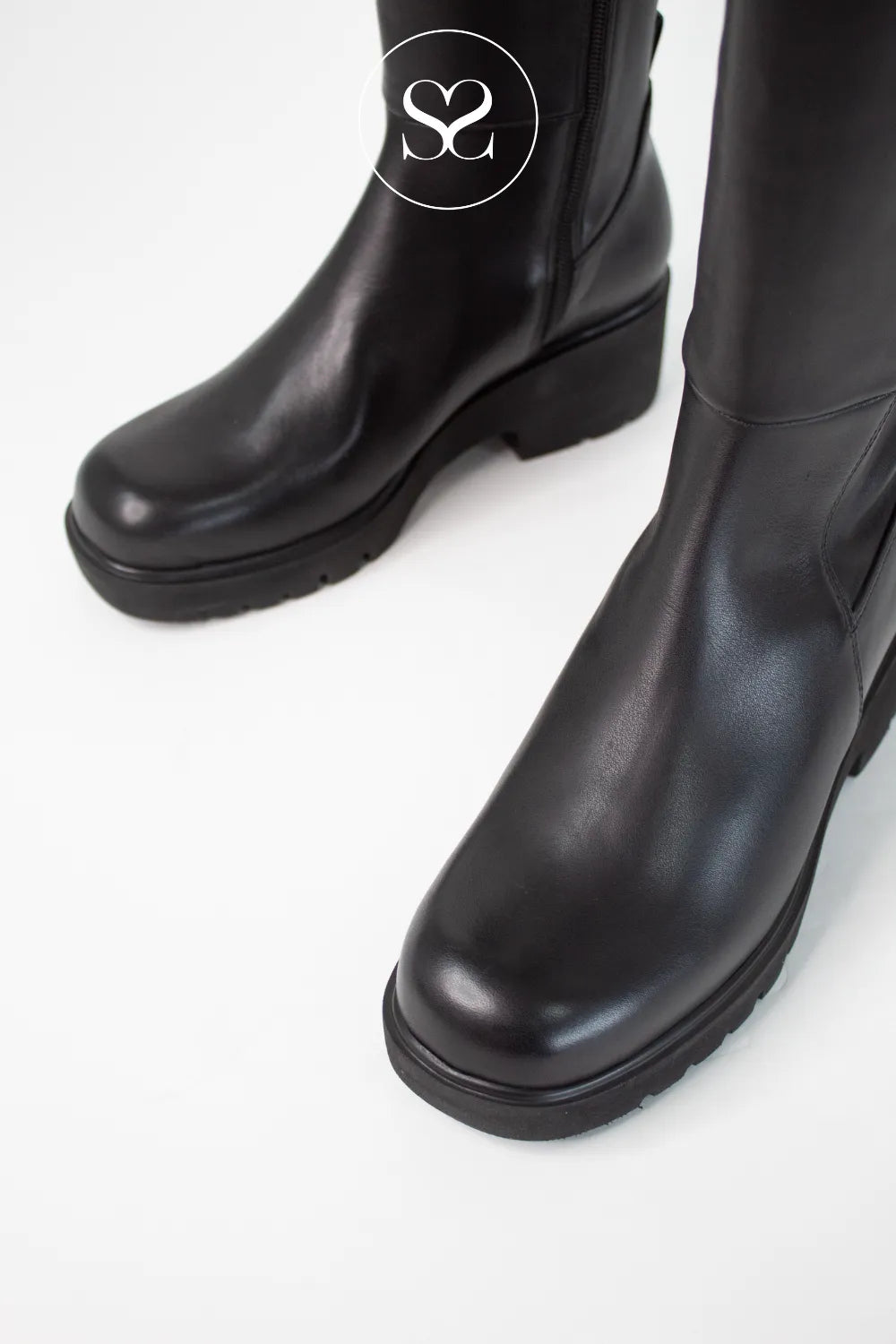 UNISA BLACK WEDGE BOOT FOR WOMEN JAVITO FOR WOMEN WITH BLACK PLATFORM SOLE AND LEATHER INNER LINING