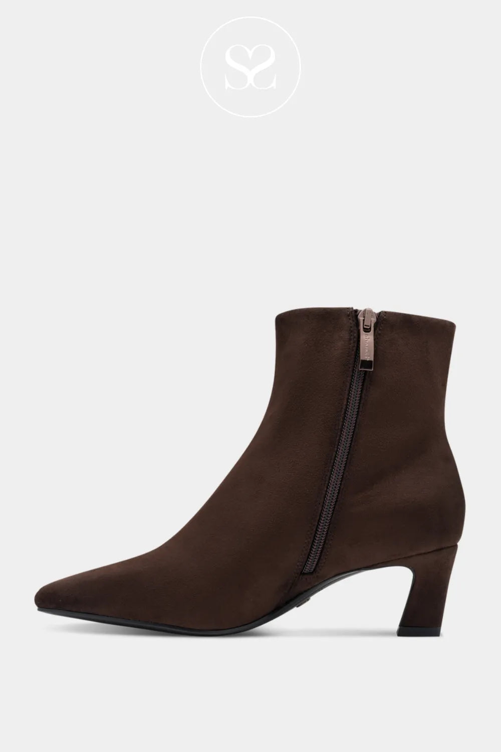 Brown sock boots with pointed toe, low heel and inside zip.