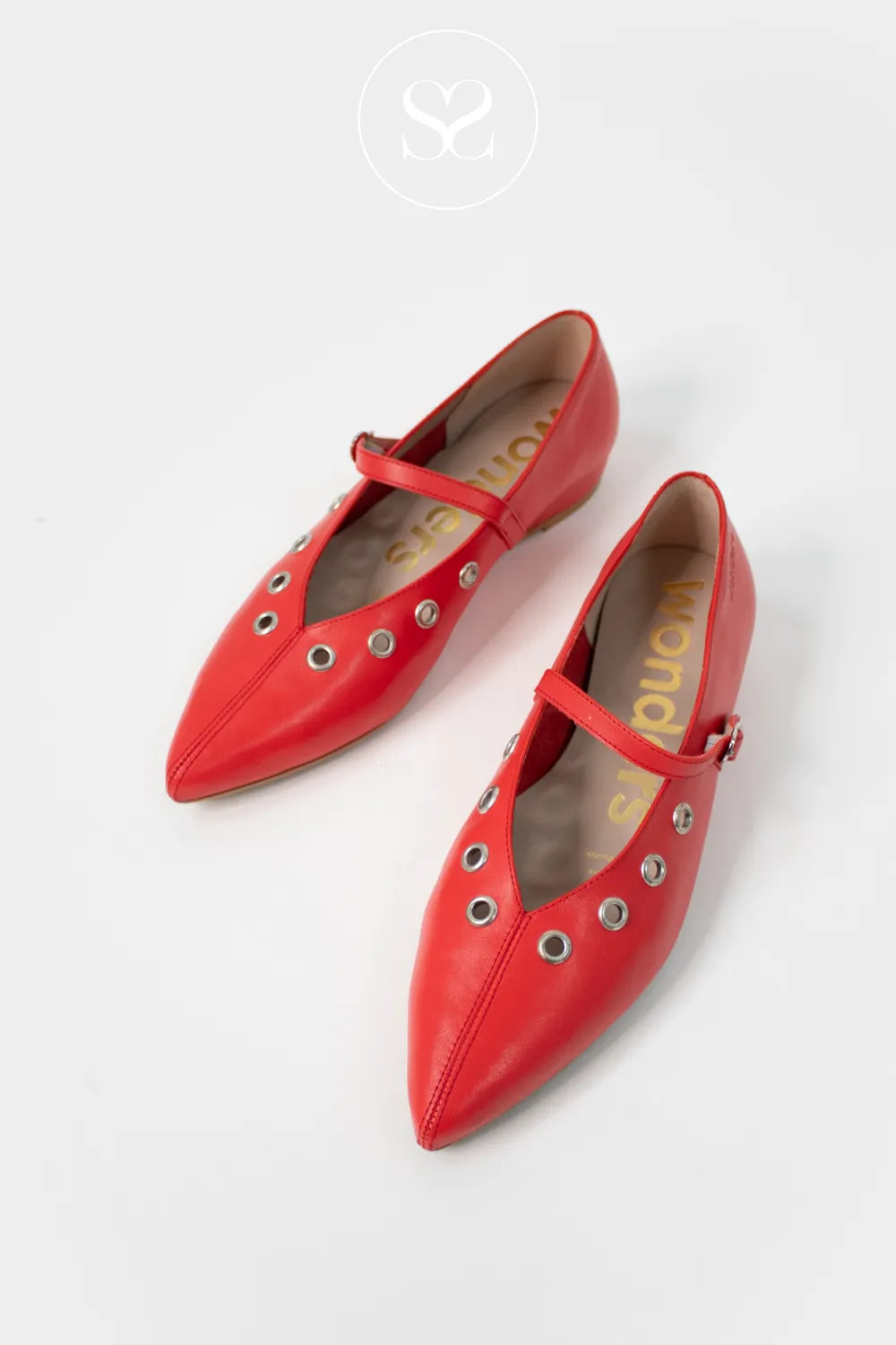 Wonders Red Flat Pointed Toe Pumps A-3841