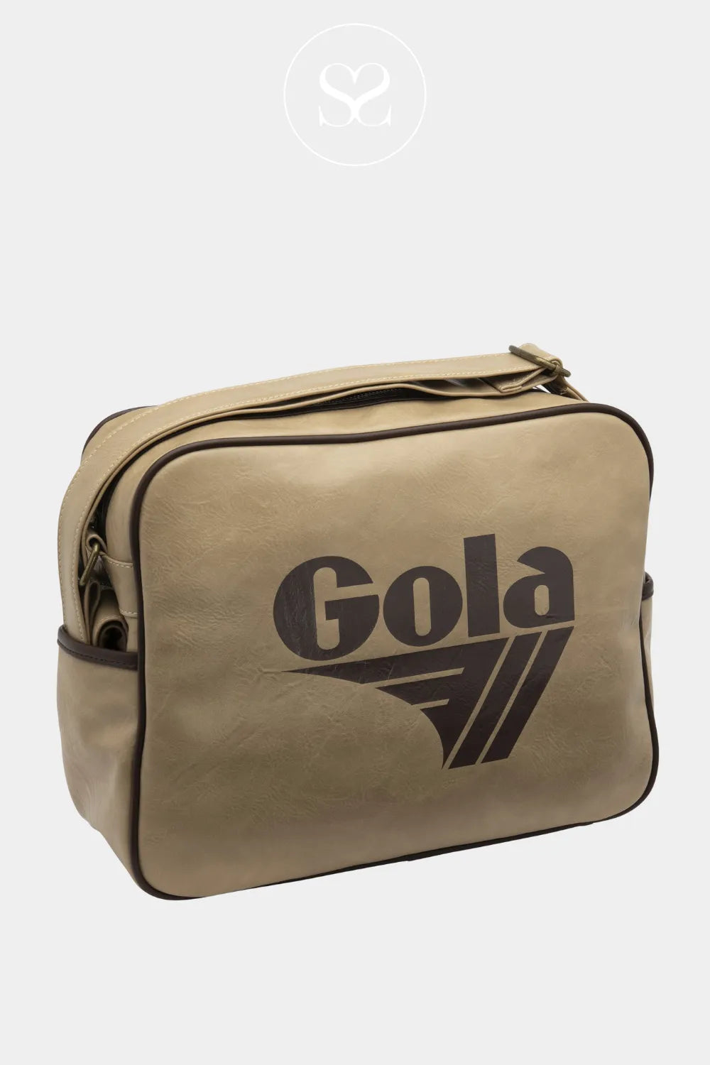 GOLA Camel Retro Bag - Redford Spacious interior with secure zip fastening to keep your items organised.