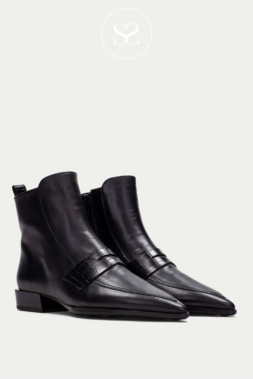 HISPANITAS BLACK LEATHER POINTED TOE BLOCK HEEL ANKLE BOOTS BHI254403